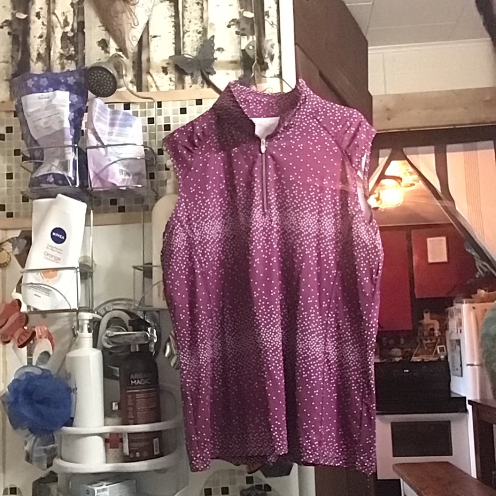 Nvo lightweight sports sleeveless top